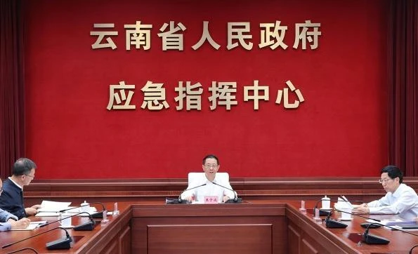 王予波在检查值班值守工作时强调 全力防风险保安全护稳定 营造平安祥和的节日环境